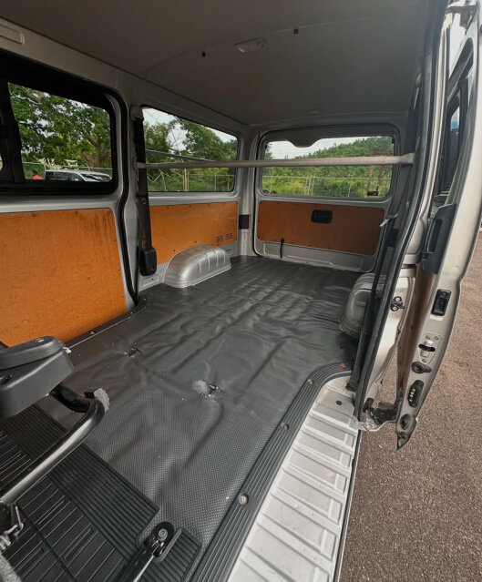 2018 TOYOTA HIACE