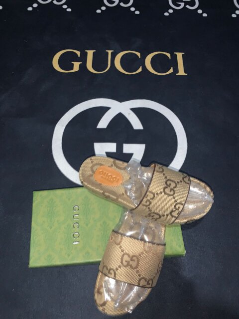 Gucci Maxi GG Canvas Slide Sanda 