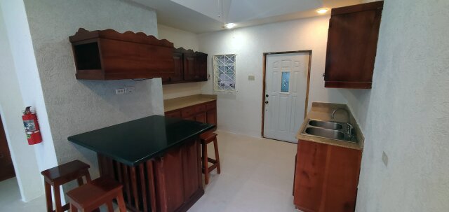 2 Bedroom, 1bath, Living Room, Kitichen