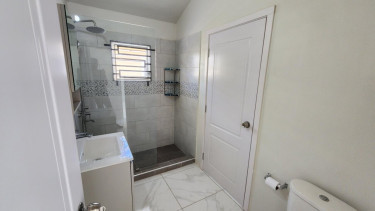 2 Bedroom Gated Community 2 BDR 1 Bathroom