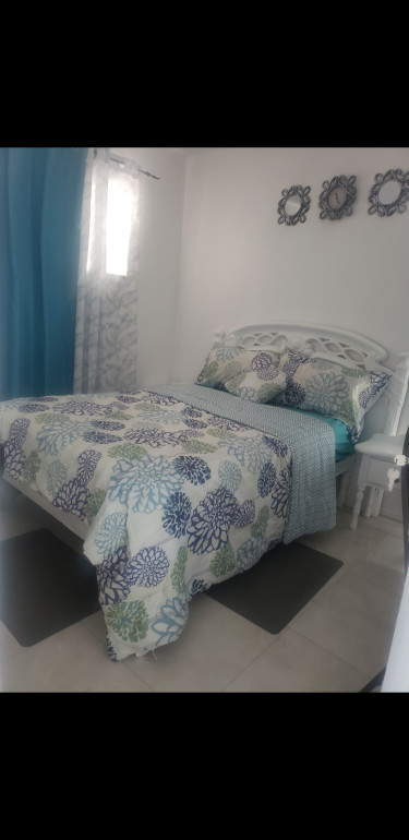 1br, Furnished, Shared Bath+ Kitch.Utilities Incl.