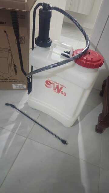 Backpack Sprayer (4.2 Gallon)