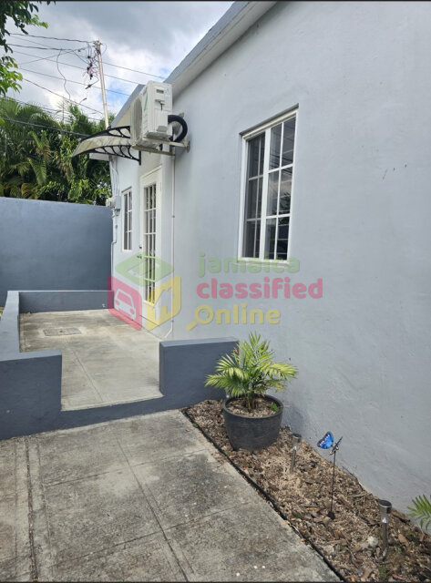 1 Bedroom Apartment For Rent - Mona, Kingston 6
