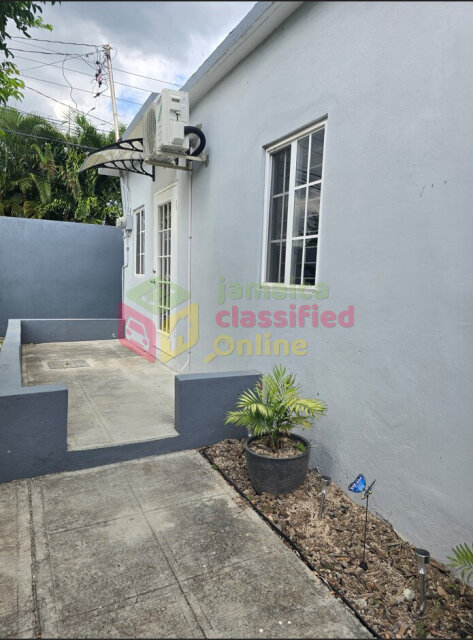 1 Bedroom Apartment For Rent - Mona, Kingston 6