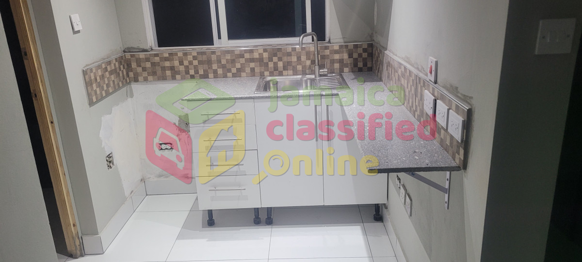 Cozy 1 Bedroom Self-Contained Studio Apartment
