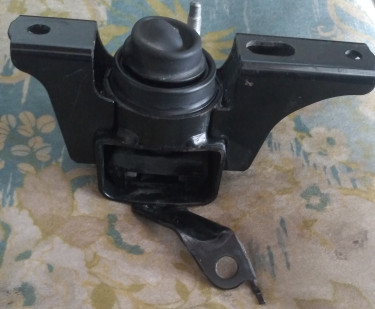Genuine Used 1NR Engine Mount For Toyota 