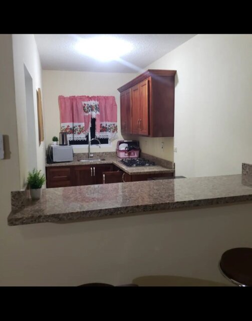1 Bedroom 1 Bath With Amenities In Prime Location