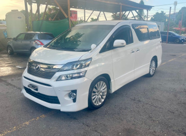 2013 TOYOTA VELLFIRE (NEWLY IMPORTED)