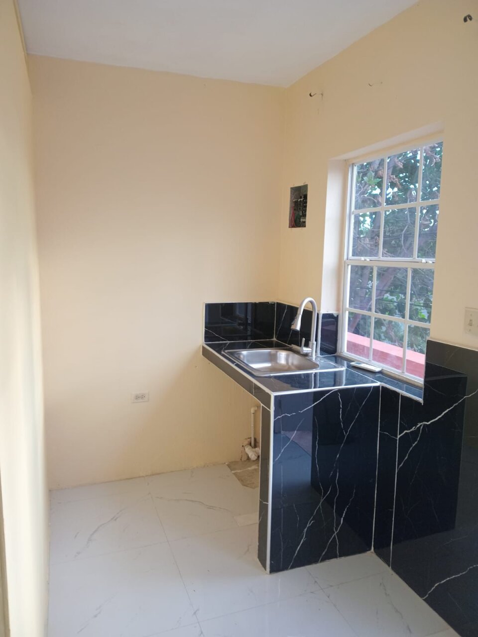 1 Bedroom Bathroom And Kitchen For Rent - Portmore