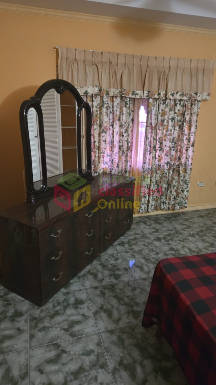 1 Bedroom And Bathroom Males Only