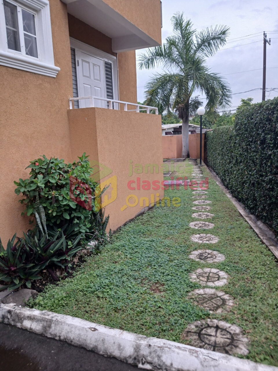 2 Bedroom Apartment For Sale