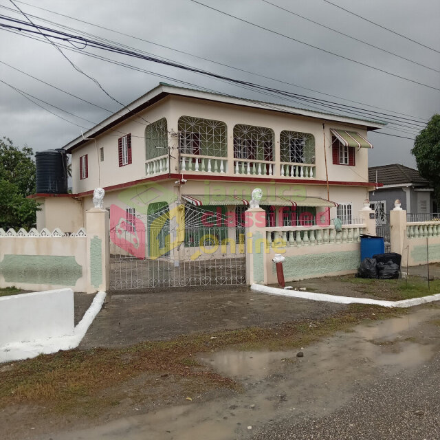 REVISED PRICE...6 Beds/4 Baths, Albion St. Thomas