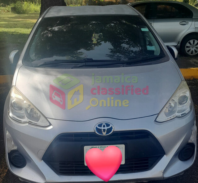 Toyota, Aqua 2017 (Hybrid) -Grey