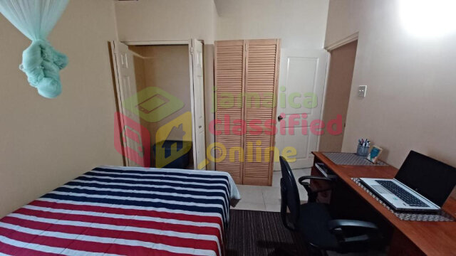 Seeking Female Housemate For 1 Bedroom With Bath