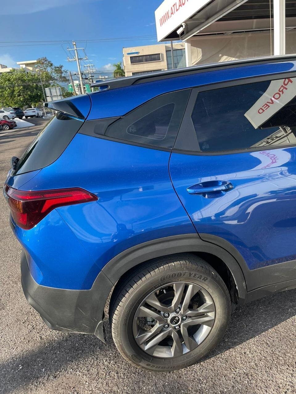 Kia Seltos SOLID BLUE