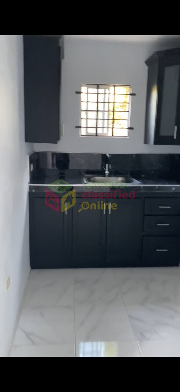 Spacious 1 Bedroom Studio In Goldsmith Villa