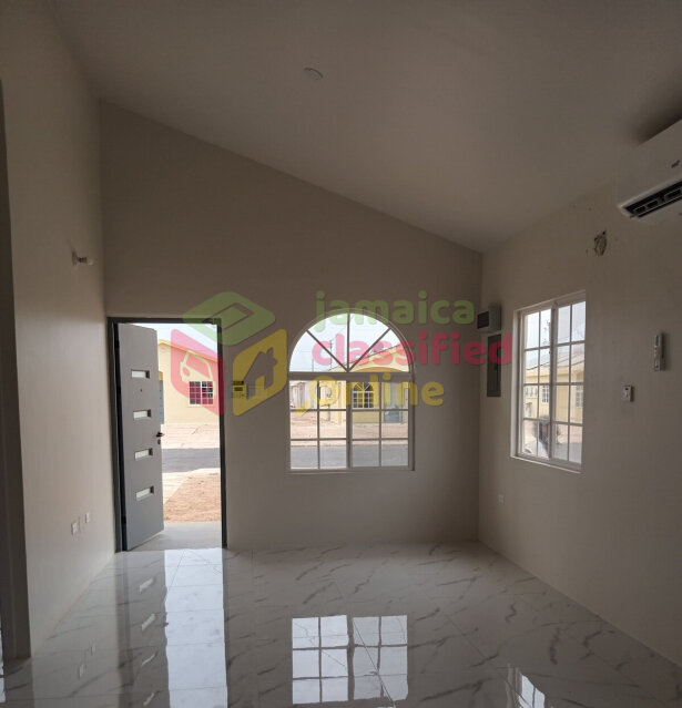 2 Bedroom House