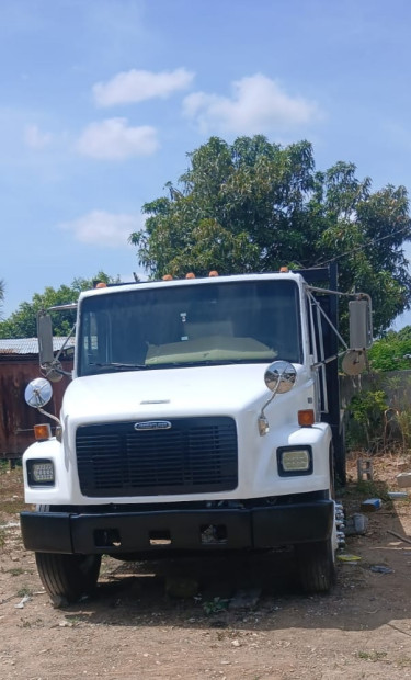 2003 Freightliner Flatbed