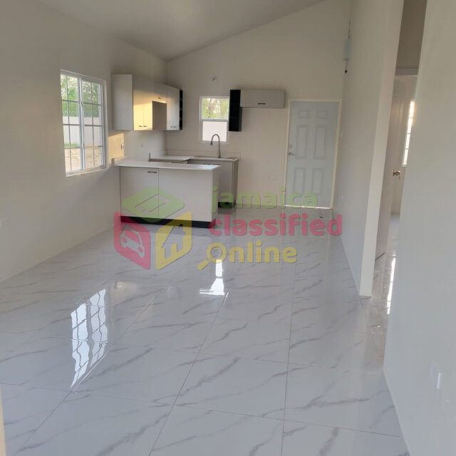 2 Bedroom 1 Bath House For Sale - HUGE LAND SPACE