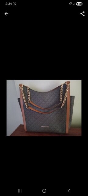 Authentic Michael Kors Bag (Huge Discount!!)