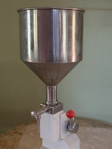 Manual Filling Machine (Good Working Condition)