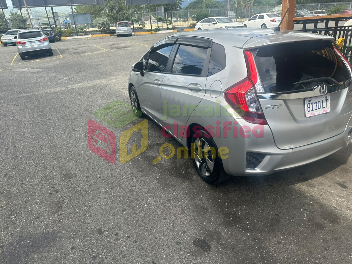 HONDA FIT HYBRID 