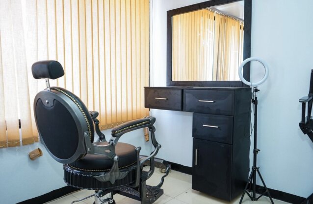 Hairdressing Booth