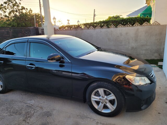 2012 Toyota Mark X
