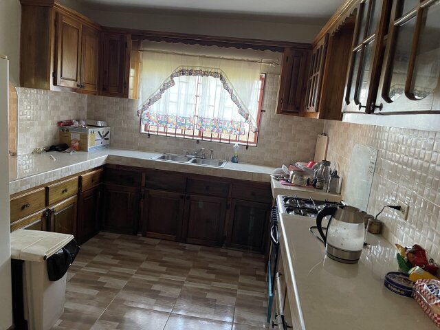 Shared 2 Bedrooms Apartment with Parking