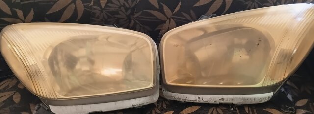 02 Rav4 Headlight