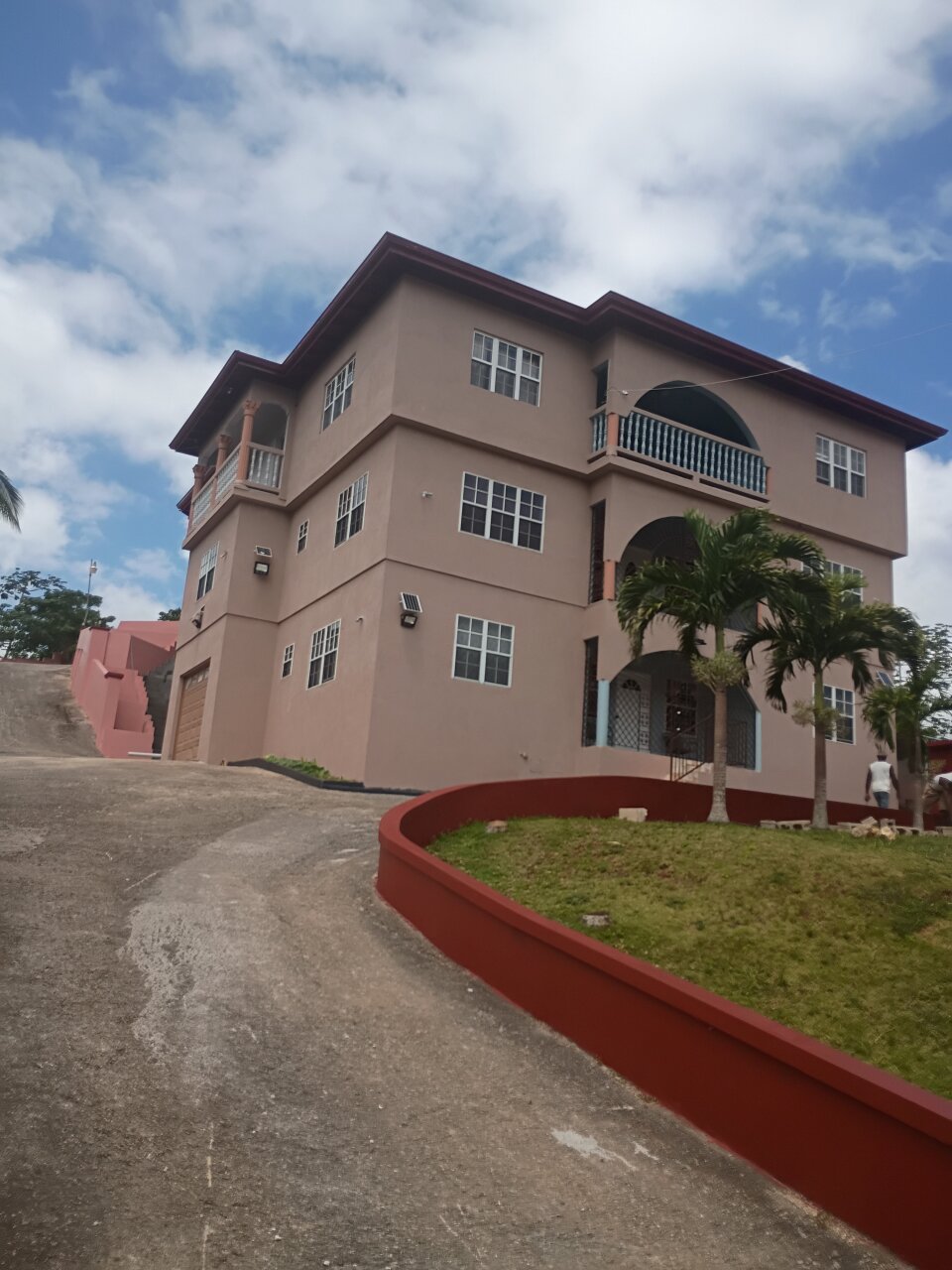 Renovated 2 Bedrooms for Female Students in Mandeville