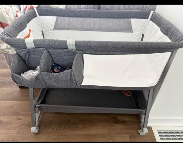 JOYMOR 3 In 1 Baby Bassinet.