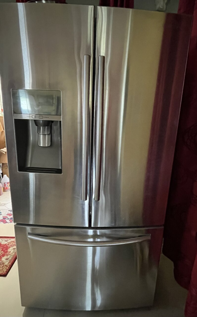 Used Samsung 30.5 Cubic Fridge -NEEDS GAS