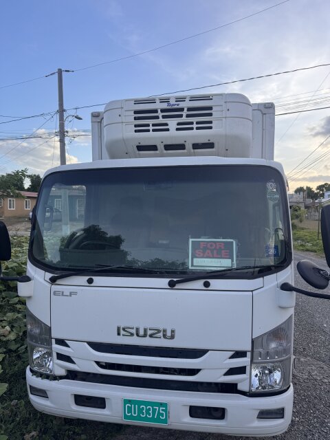 2016 Izuzu Elf Refrigerator Box Truck