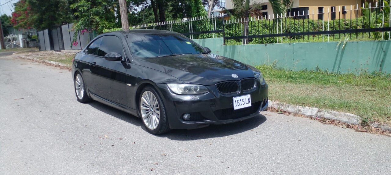2009 BMW 320I COUPE