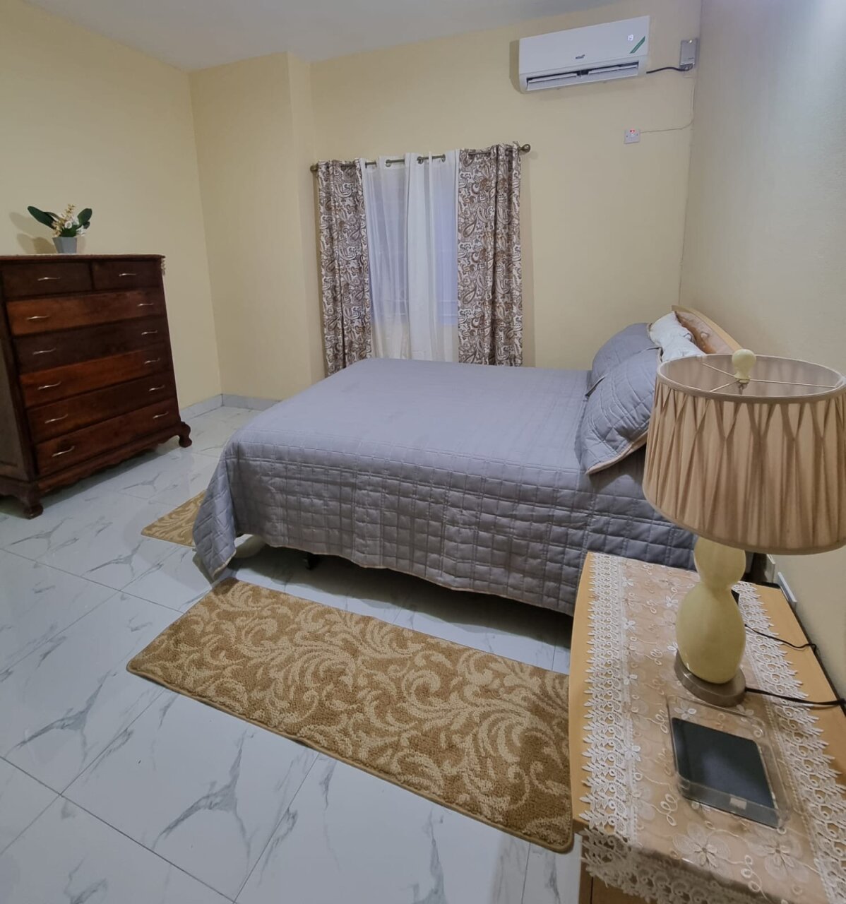 Luxury 3 Bedrooms Apt In Mona, Fully Furnished