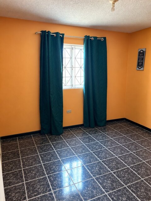 2 Bedrooms Apartment In Oakland