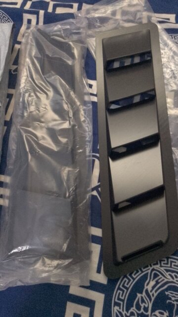 Universal Racing  Bonnet  Hot Air Vent