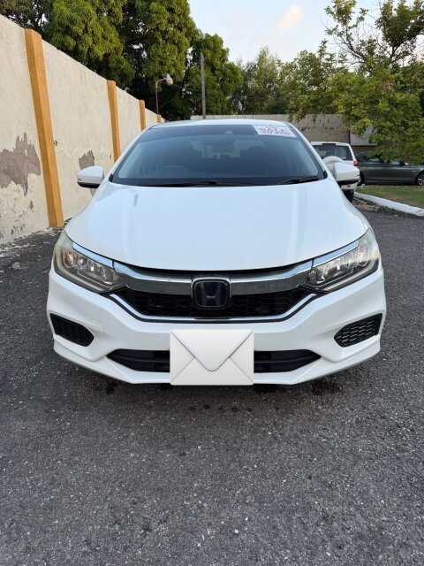 2018 Honda Grace For SALE (10/10 Next To New)