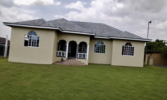3 Bedroom House Spice Grove Black River