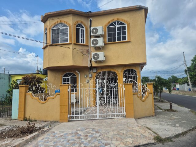 Well-Maintained 1 Bedroom Apartment in Cumberland