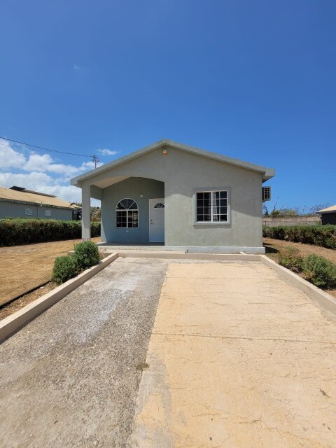 Modern 2 Bedrooms in Camelot Village