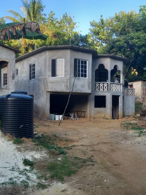 Unfurnished 2 Bedrooms Available Now
