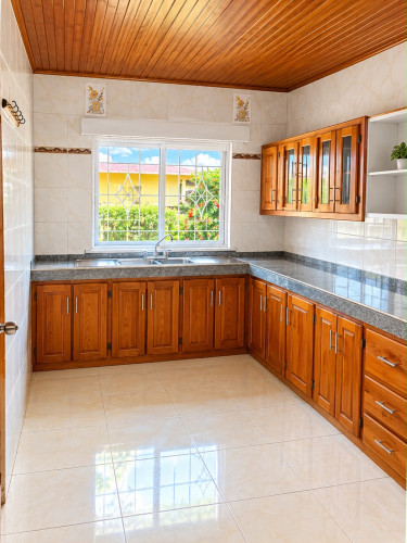 1 Bedroom,1 Bathroom