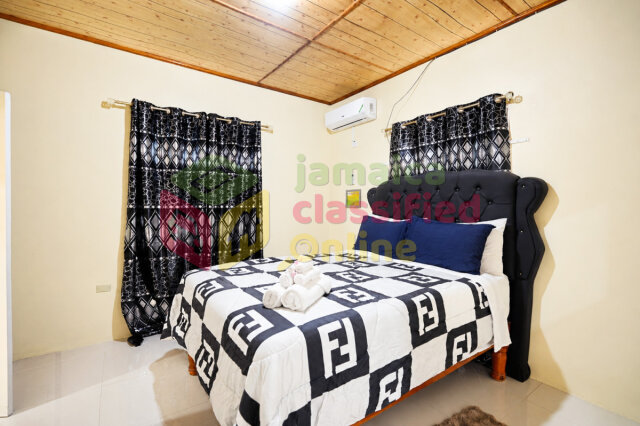 2 Bedrooms,2.5 Bathrooms