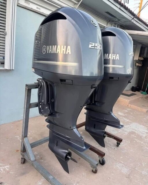 Slightly Used Yamaha 250HP 4 Stroke Outboard Motor