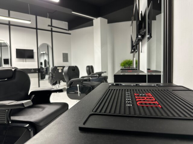 Hairdressing/barber Salon For Rent