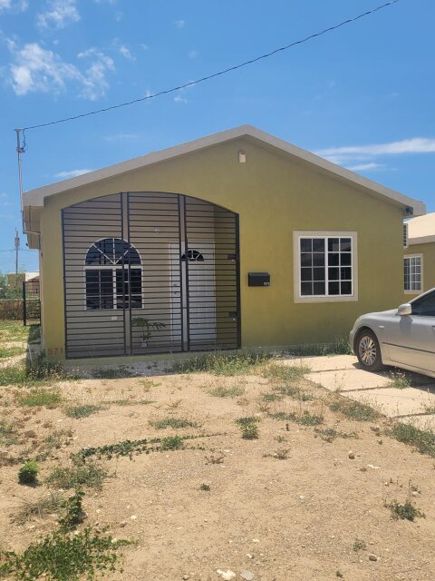 Unfurnished 2 Bedrooms Home in Phoenix Park Village