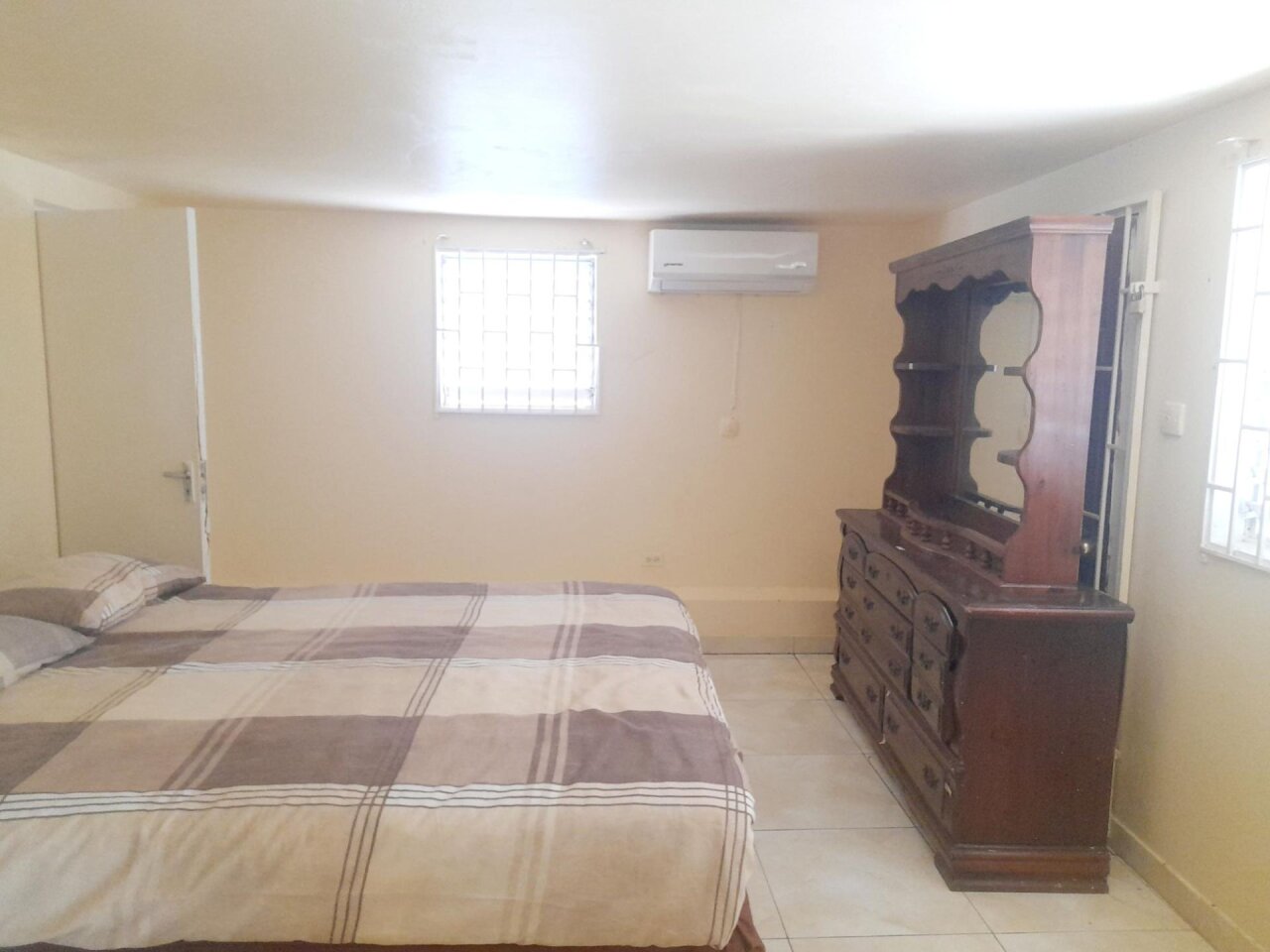 2 Bedroom Furnished Unity Hall