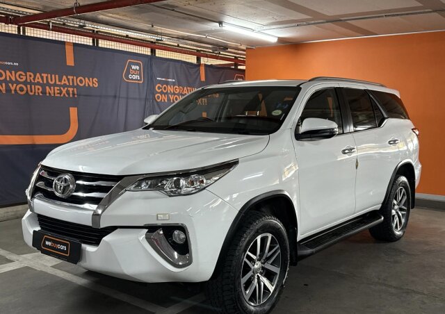 Toyota Fortuner 2.4gd-6 R/B